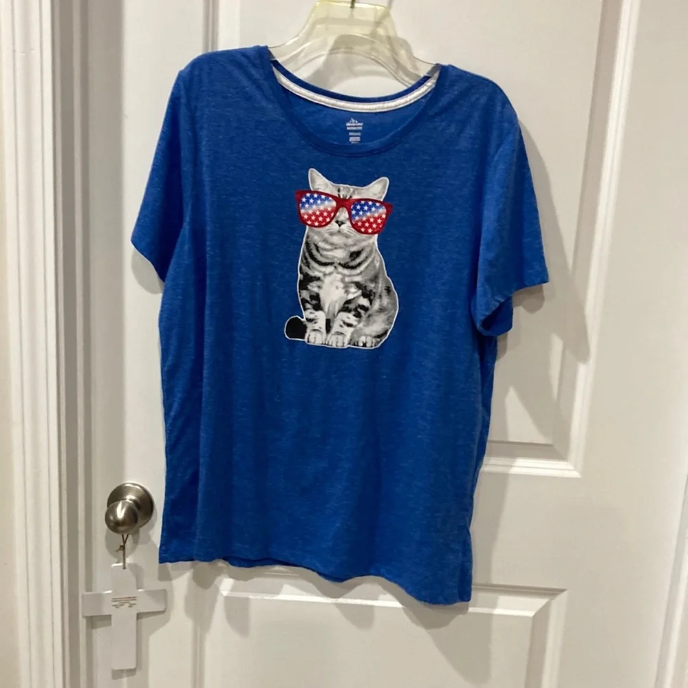 Size XXL (20) Women’s Patriotic Cat Short Sleeve Tee Shirt - Picture 1 of 7